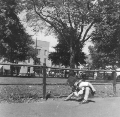 FloraPlaying-Stapleton1953sm.jpg